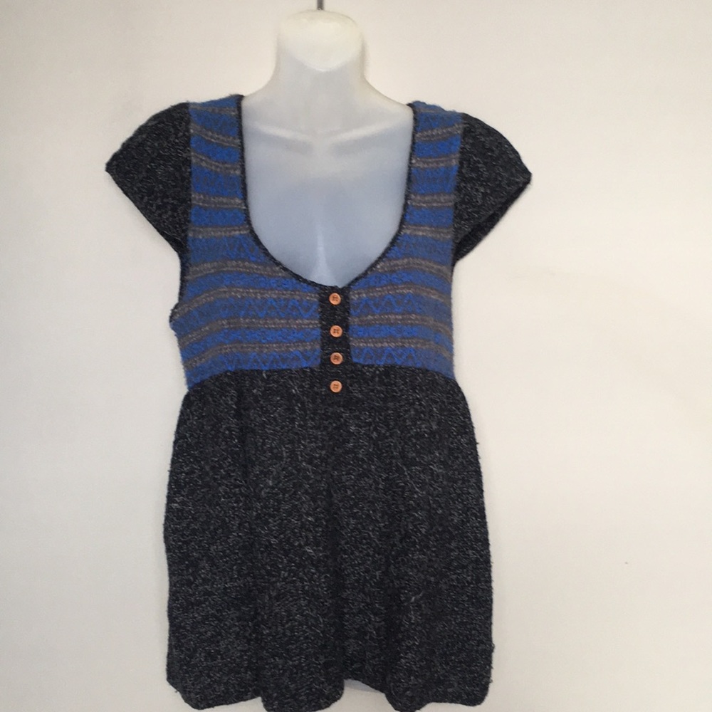 Short, cap-sleeved, Free People sweater